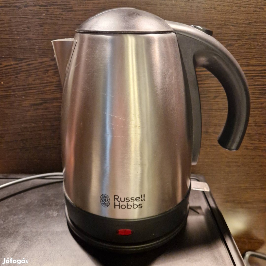 Russel Hobbs Futura vízforraló 1,7 liter