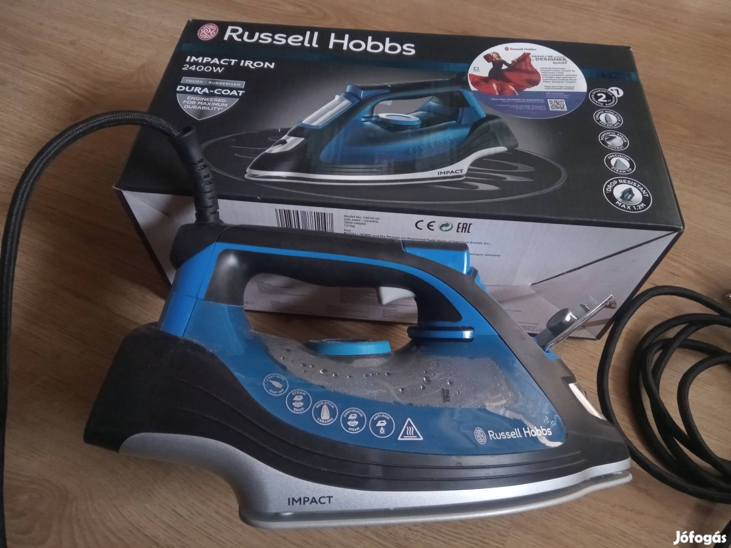 Russell Hobbs Impact Iron gőzölgős vasaló 