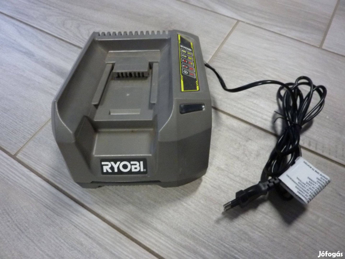 Ryobi 36V Akku Akkumulátor töltő