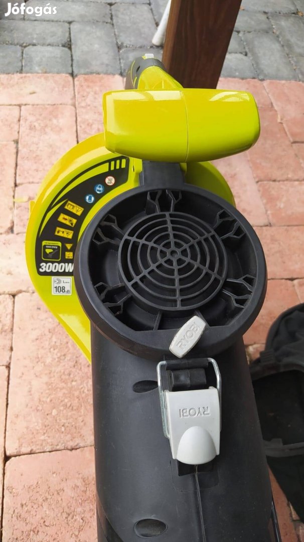 Ryoby RVB3000Cesv elektromos lombfúvó es szívó