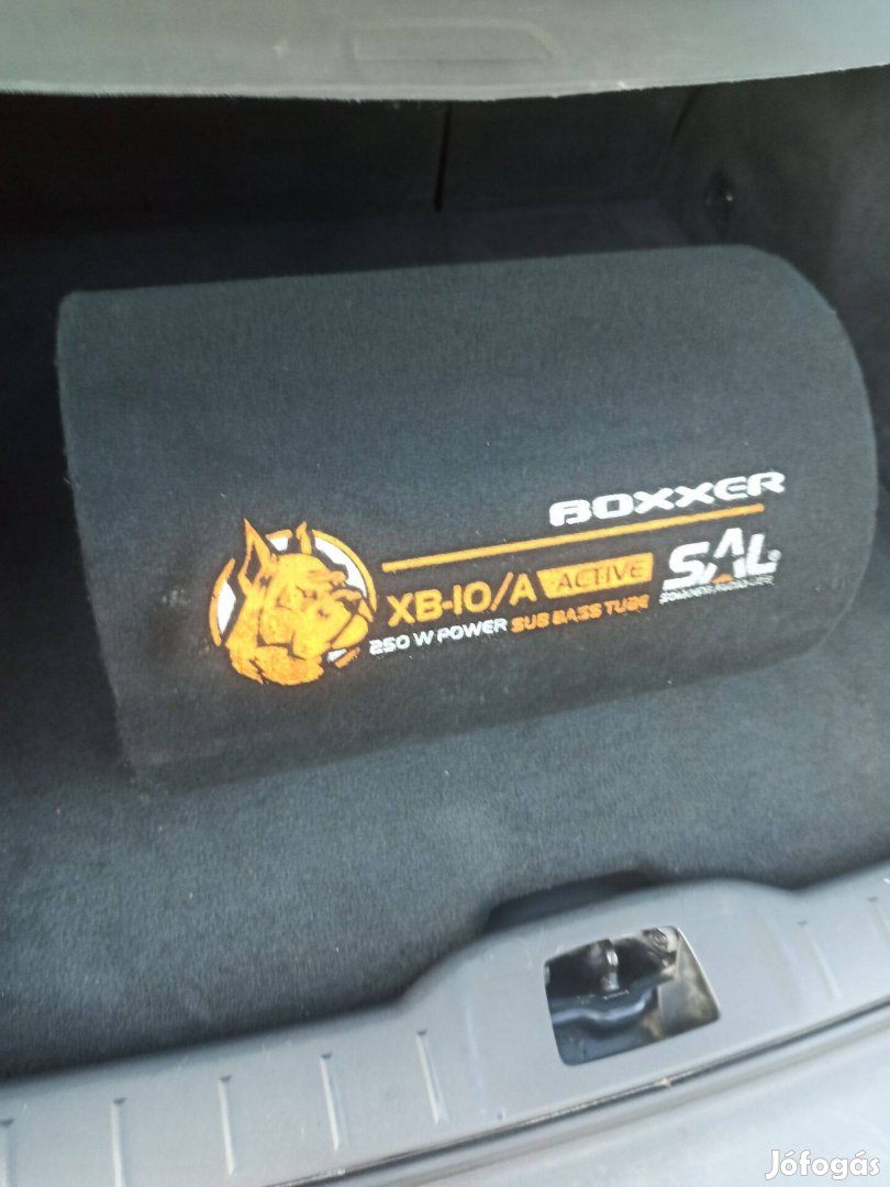 SAL Boxxer XB10/A aktív mélynyomó, mélyláda