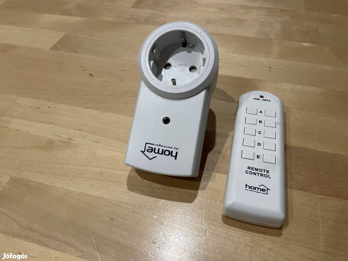 SAL RF távirányítós aljzat 1 részestáv