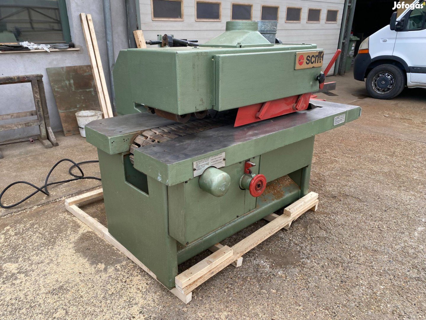 SCM M2 sorozatvágó