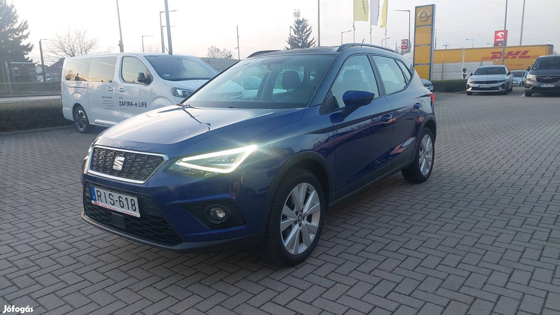 SEAT Arona 1.0 TSI Style DSG Vezetett szervizkö...