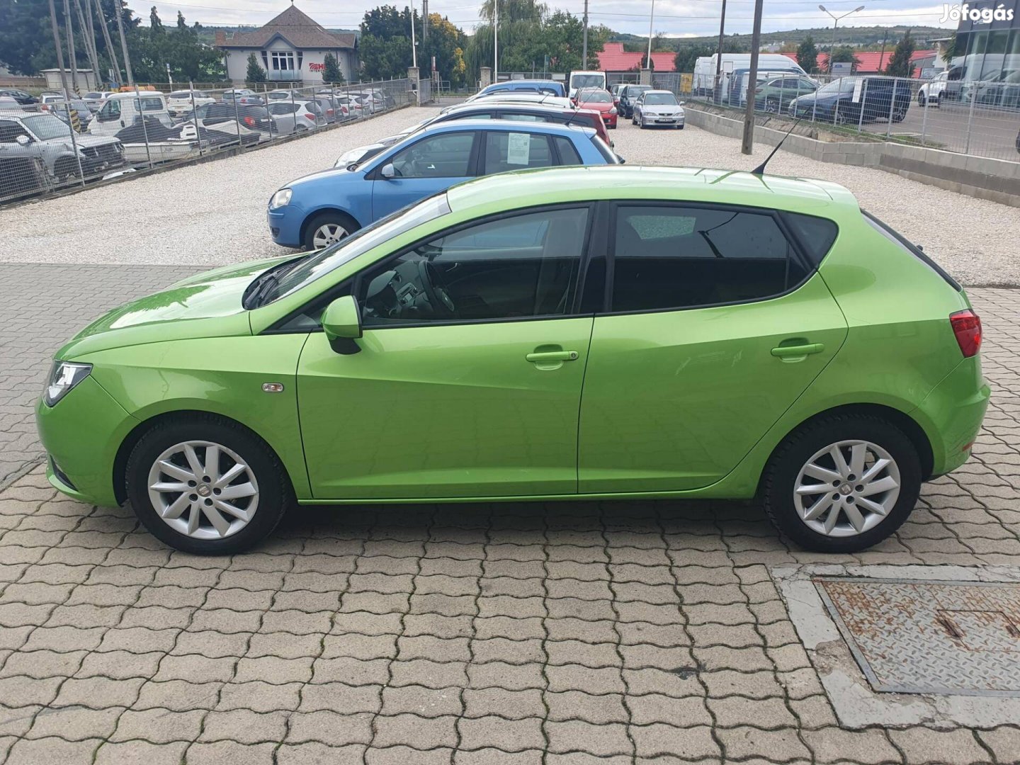 SEAT Ibiza 1.2 12V Reference Chili 102000km kli...
