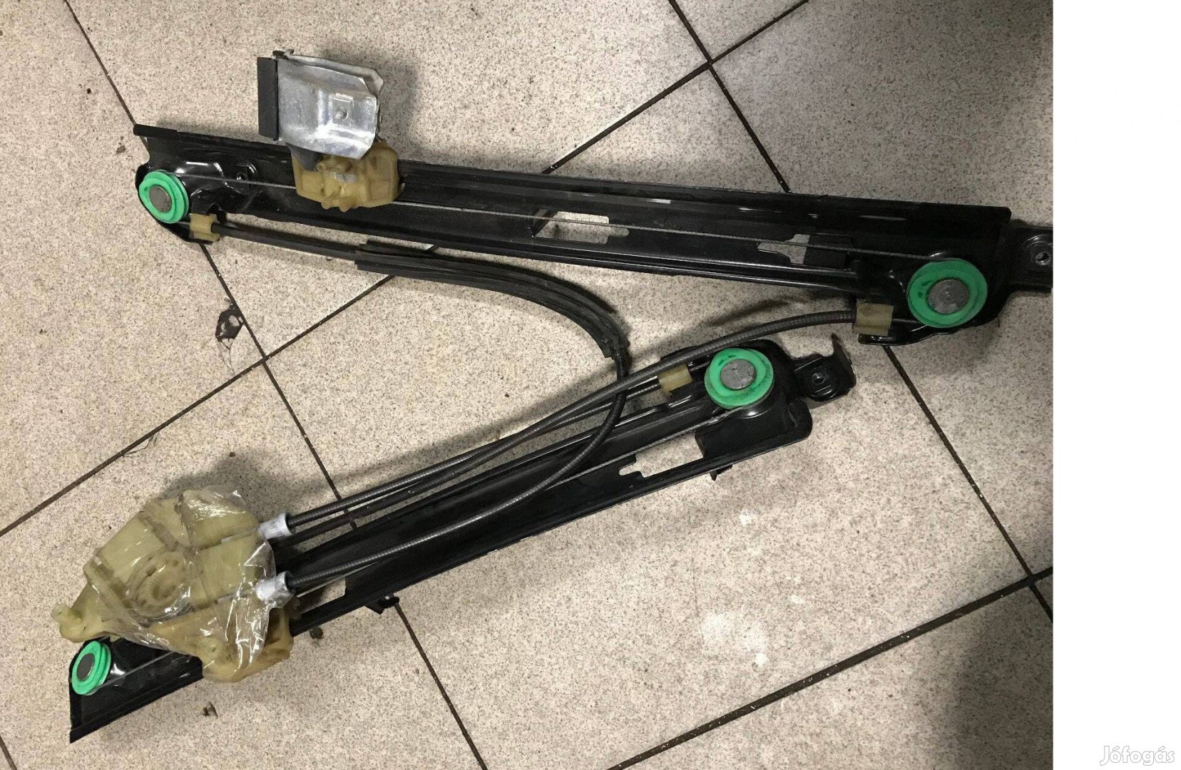 SEAT Leon 1P - bal első ablakemelő szerkezet