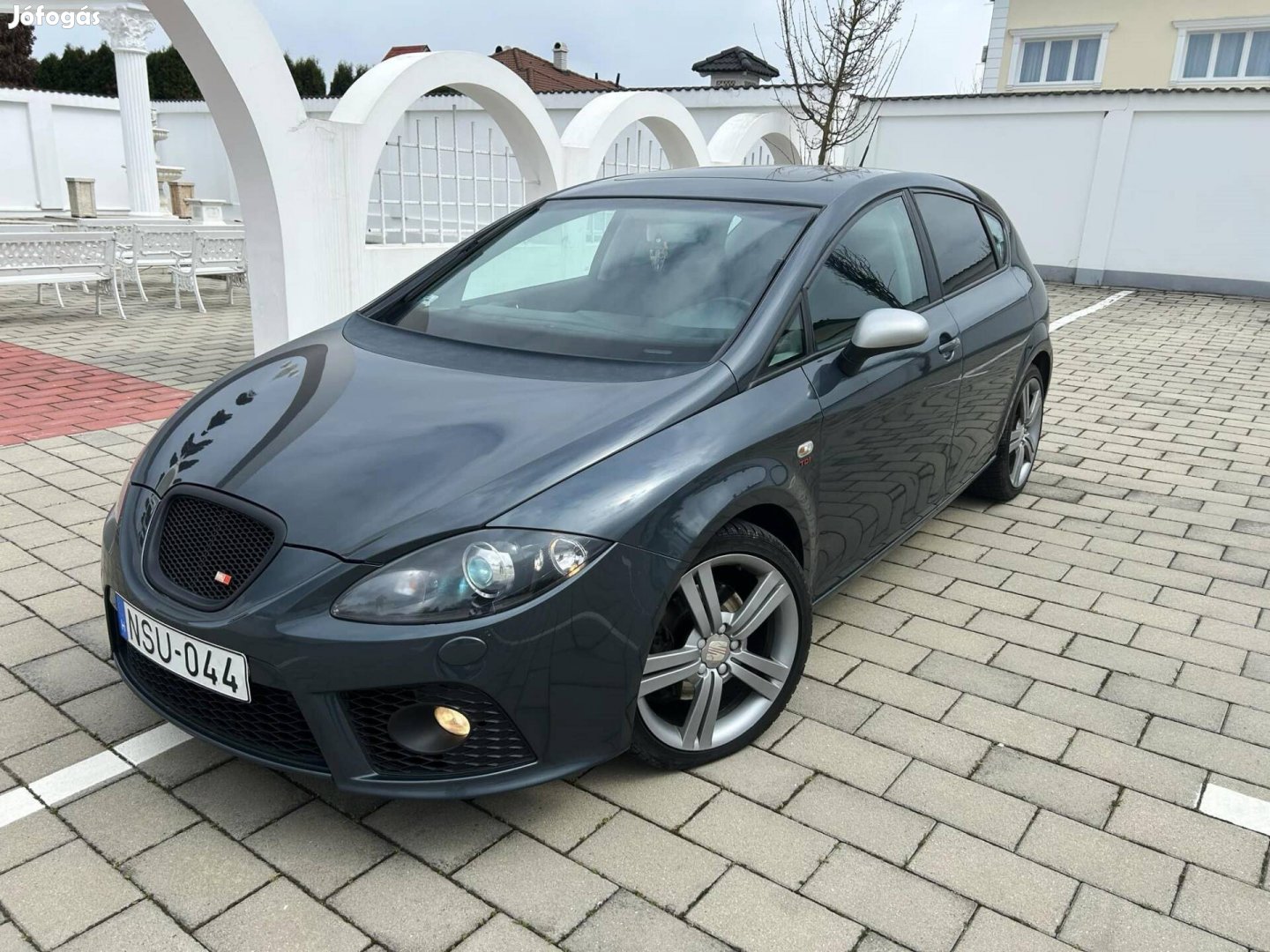 SEAT Leon 2.0 CR TDI FR DPF Sport+Gyári Állapot...