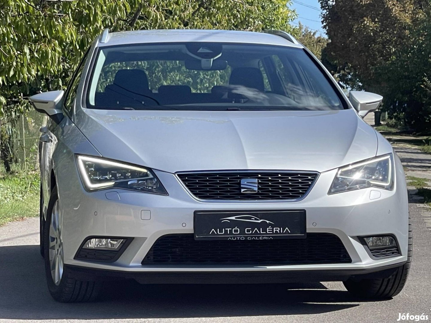 SEAT Leon ST 2.0 TDi Xcellence DSG LED -- Navig...