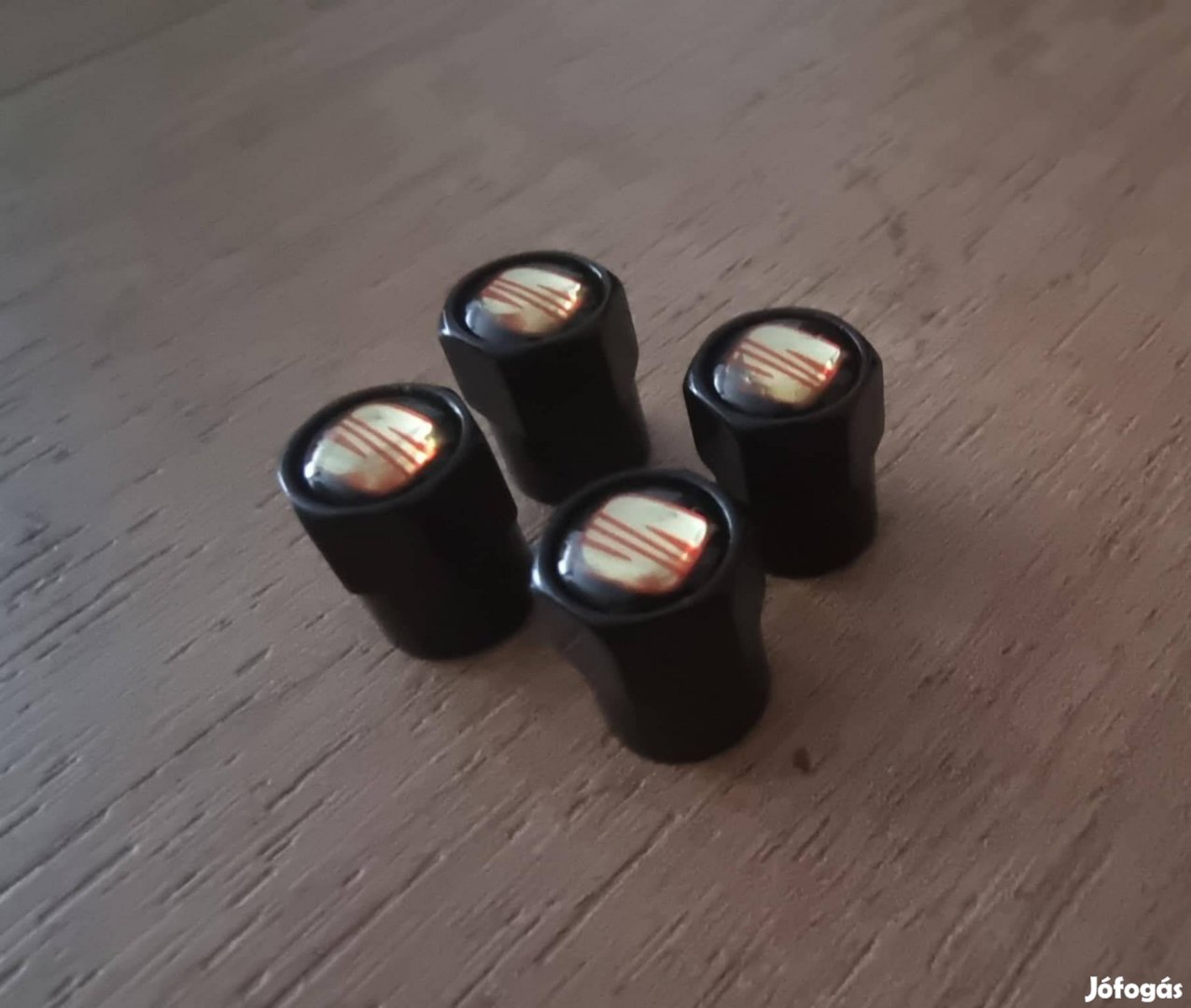 SEAT alumínium szelepsapka készlet -Teljesen új