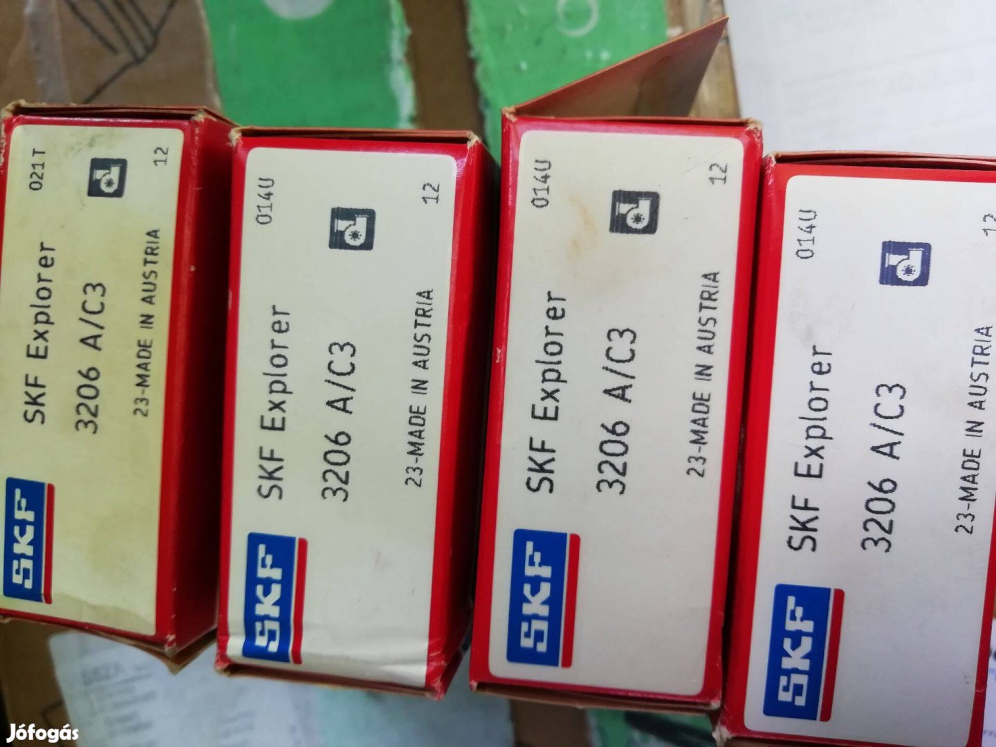 SKF Explorer 3206 A/C3 Minőségi csapágy 4 db egyben