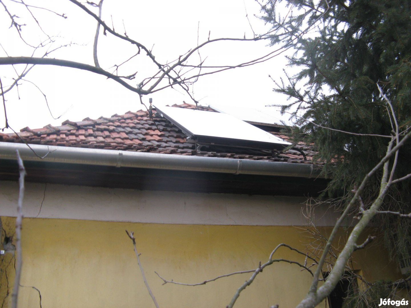 SKN 4.0 Buderus síkkollektor tetőtartóval, nyomásszabályzóval eladó