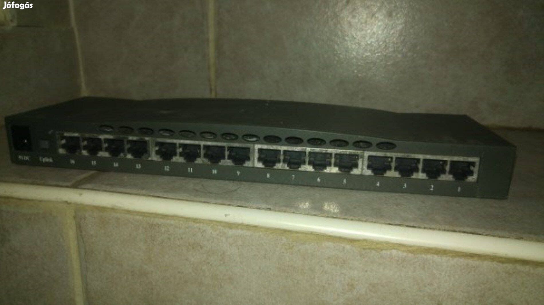 SMC EZ6516TX 16-Port 10/100Mbps switch