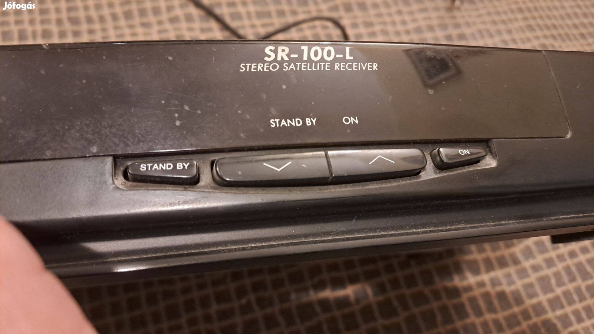 SR-100-L stereo satellite receiver műholdvevő távirányítóval