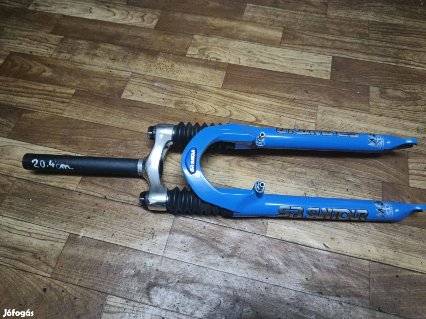 SR Suntour magnézium teleszkóp 26