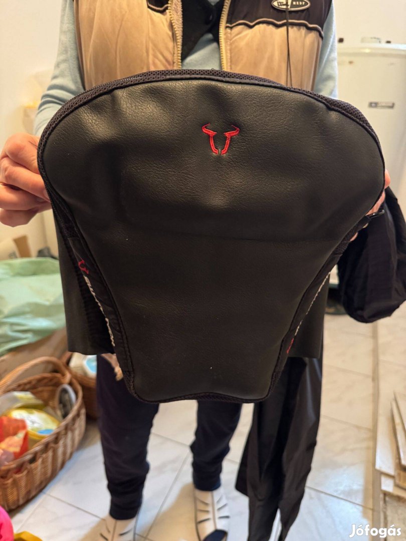 SW-Motech motoros hátmelegítő