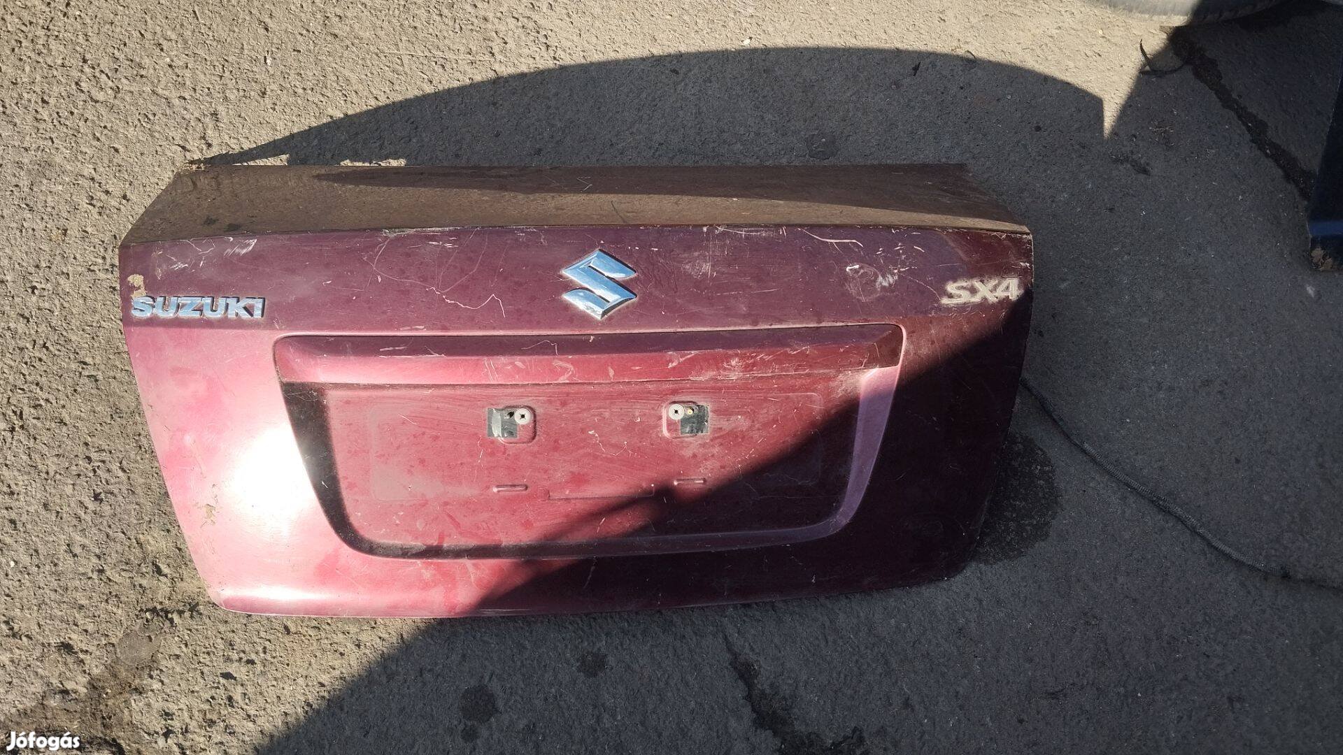 SX4 Sedan csomagtér ajtó