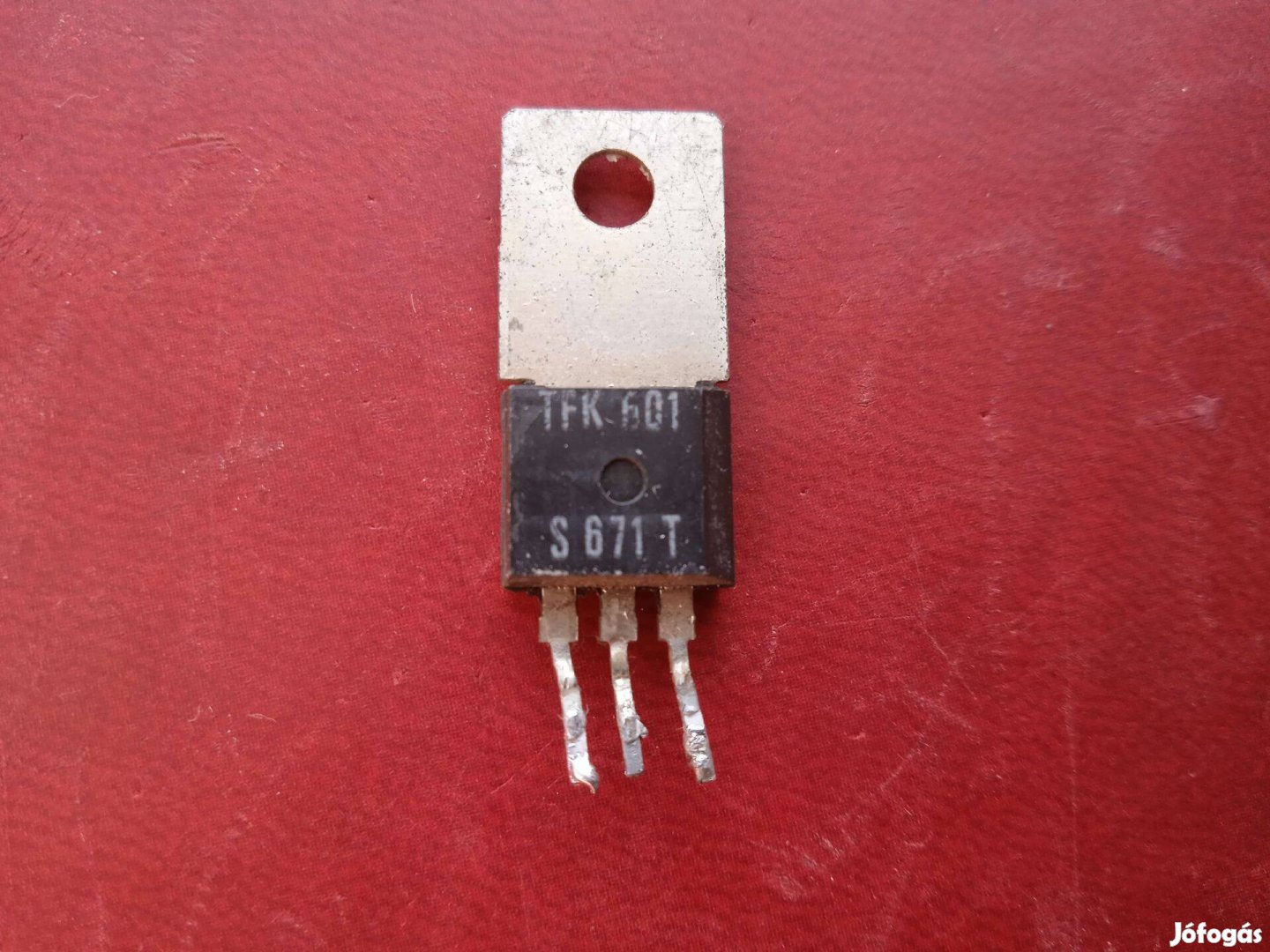 S 671 T tranzisztor , használt , működő TV-ből bontva
