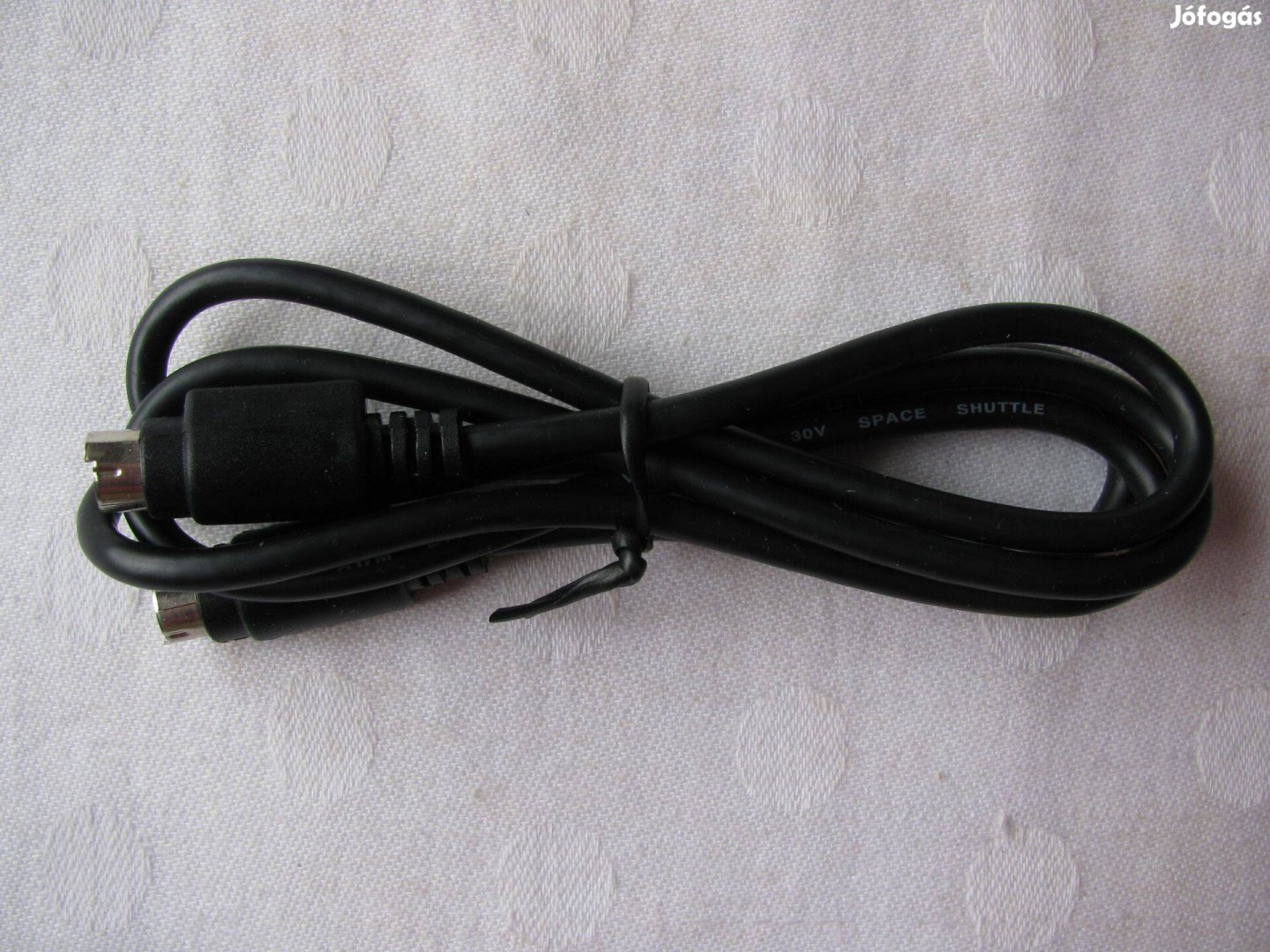 S-VHS, 7 pólusú kábel dugókkal