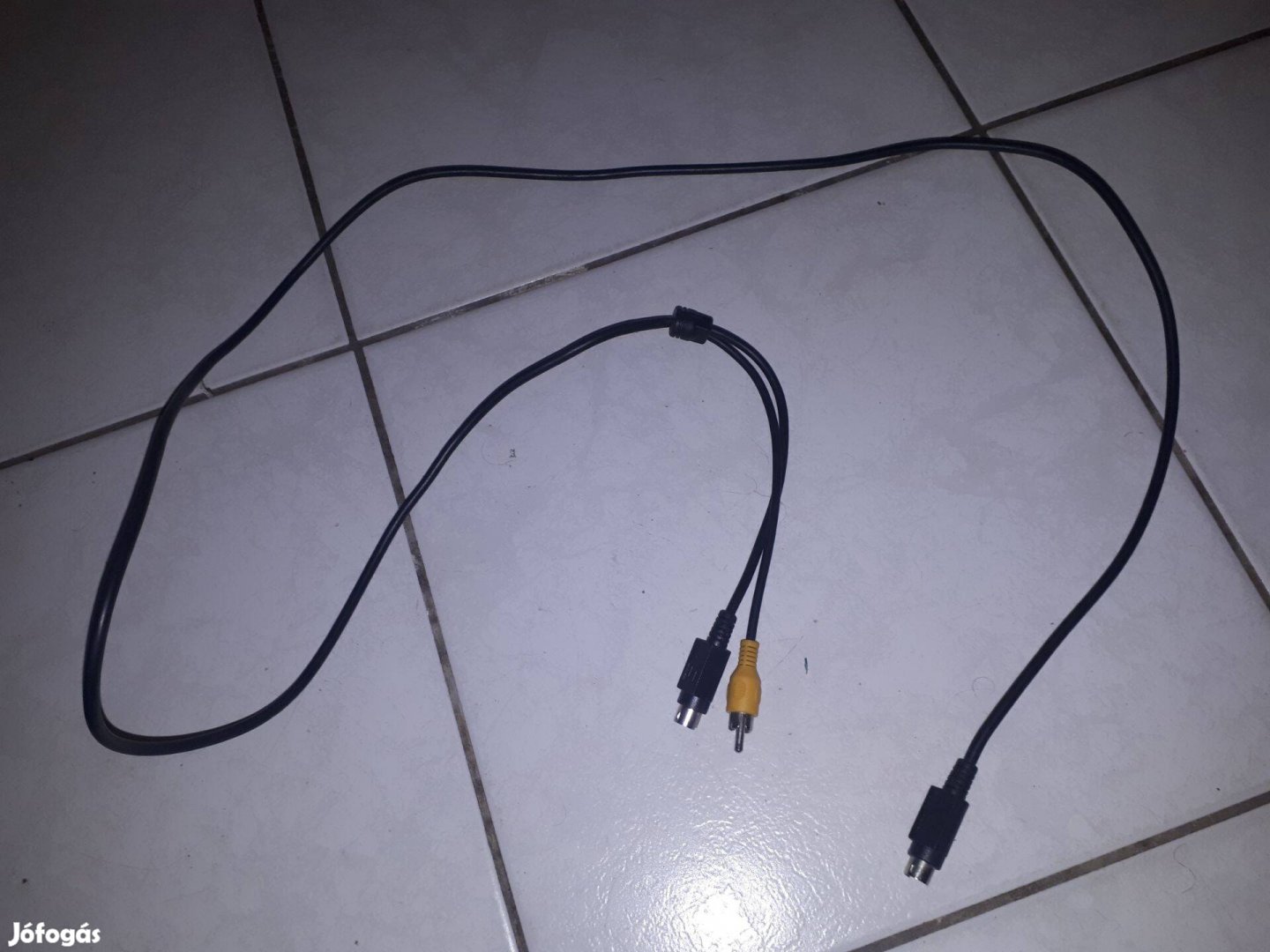 S-Video mini-DIN7 - RCA-S-Video mini-DIN4 adapter kábel