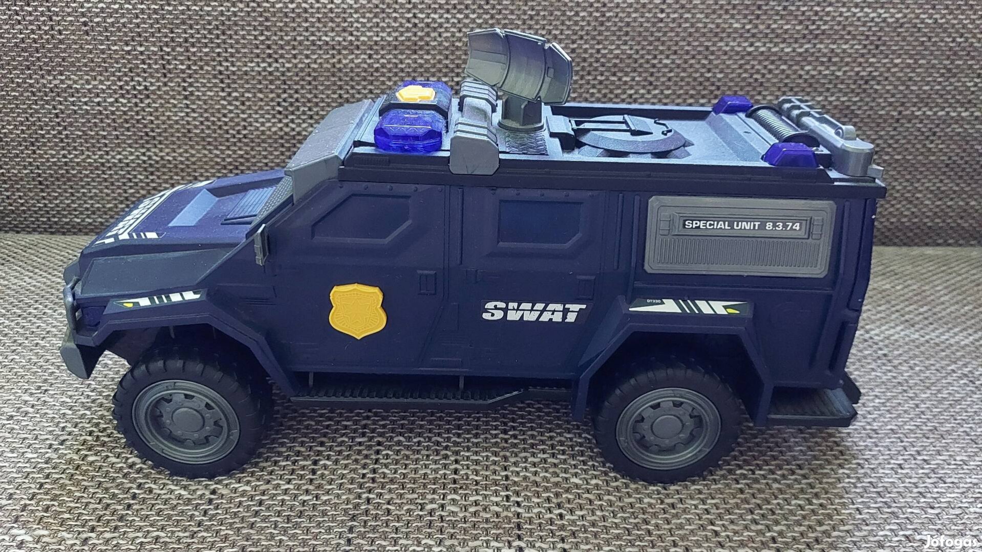 S.W.A.T. különleges egység terepjáró 39 cm