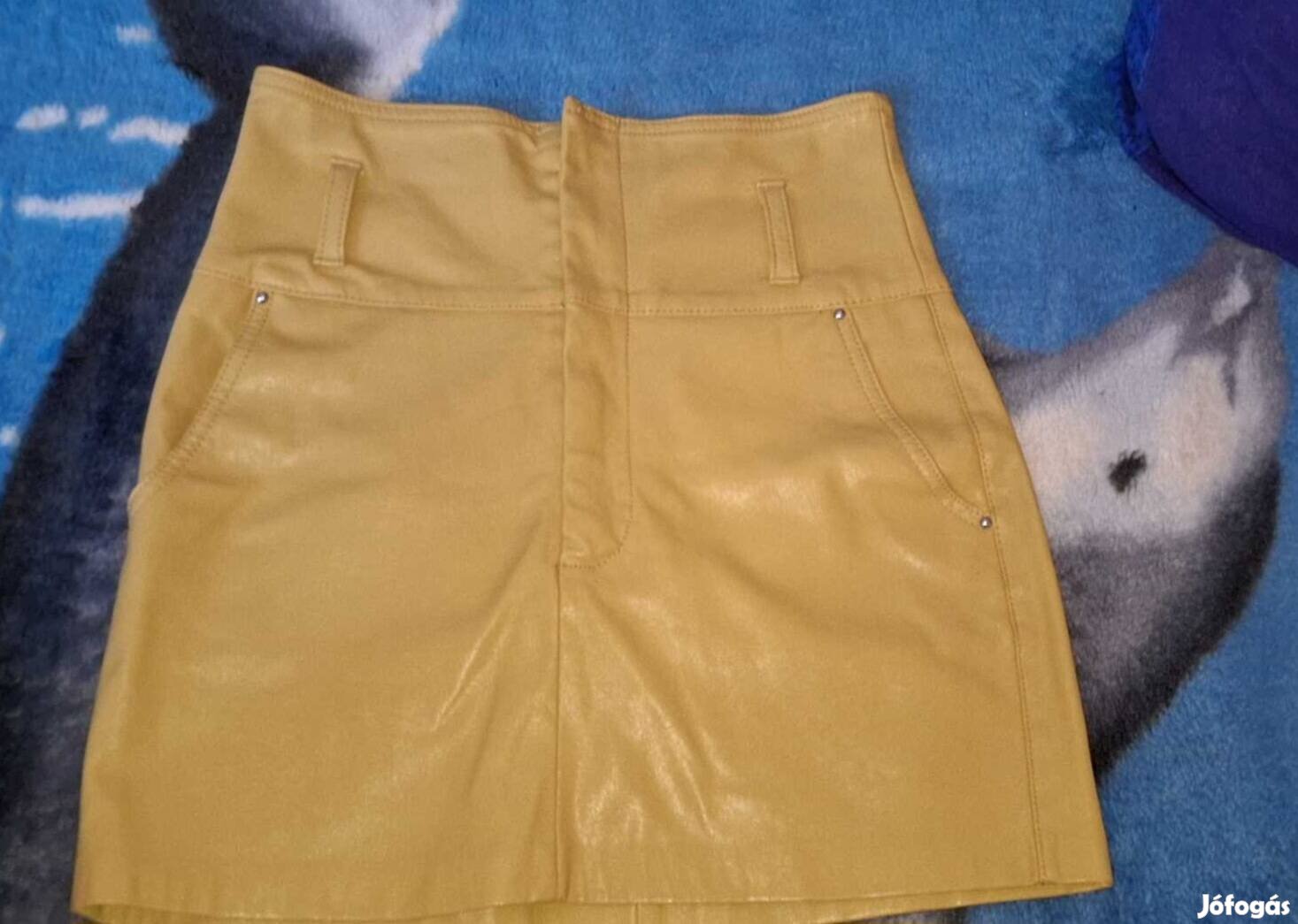 S-es Bershka bőr hatású szoknya hibátlan állapotban eladó