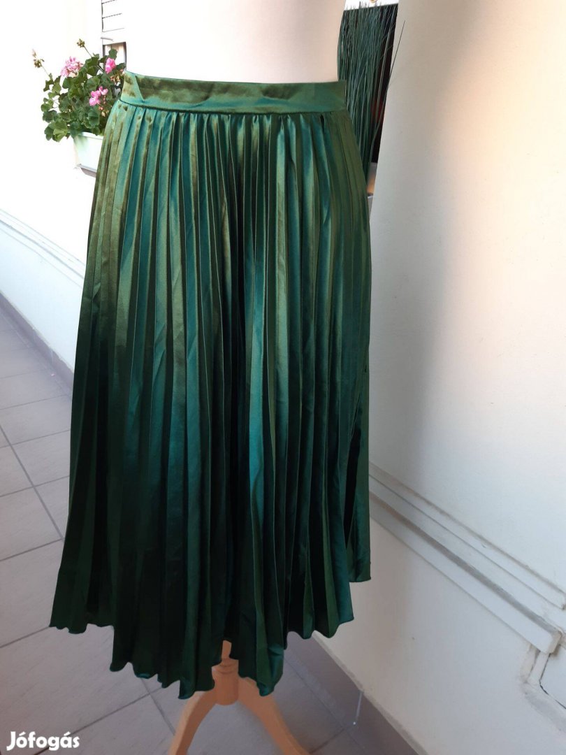 S-es gyönyörű zöld,pliszirozott elegáns női szoknya