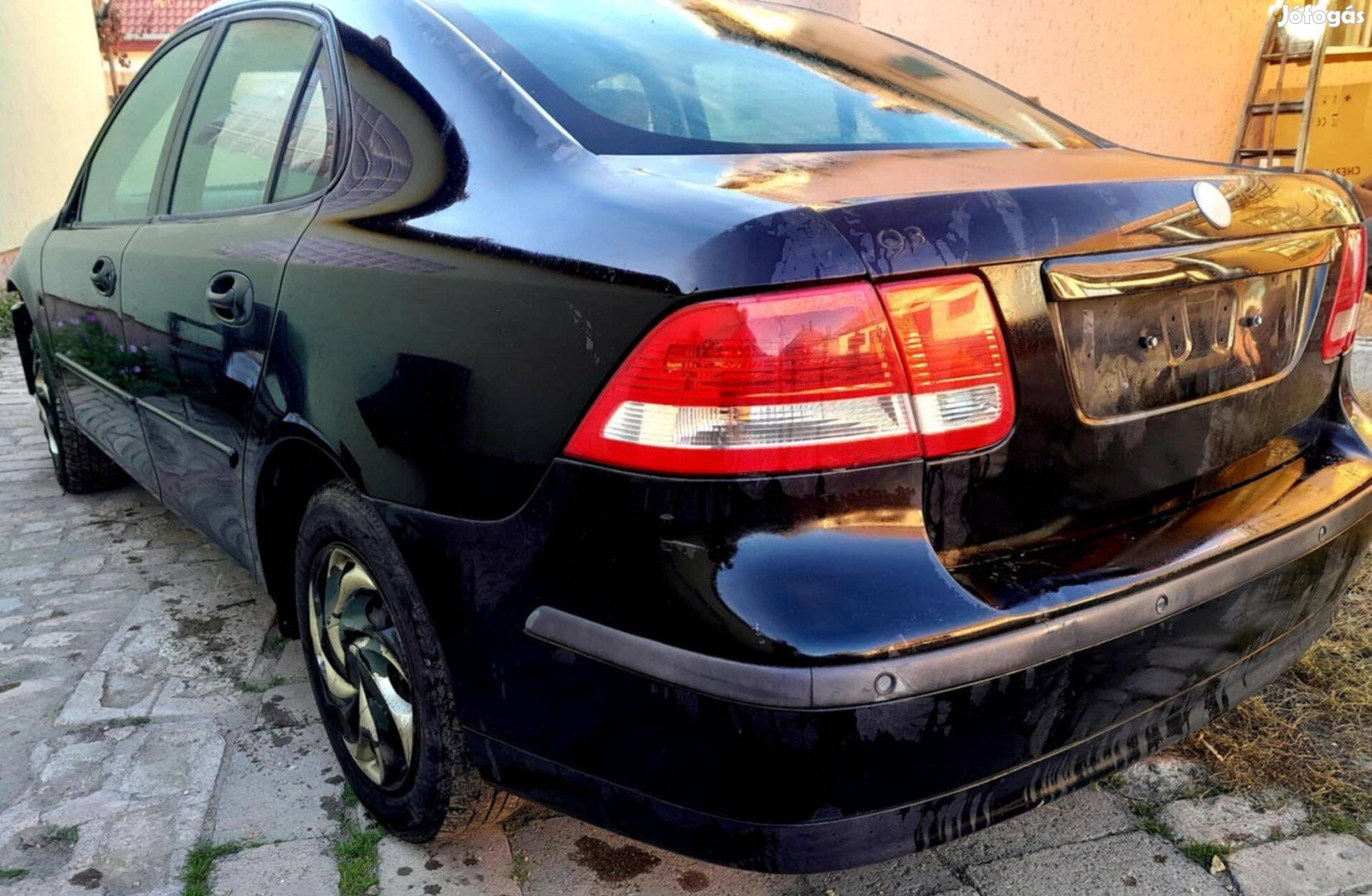 Saab 9-3 jobbkormányos alkatrésznek eladó. Nincs motor + váltó