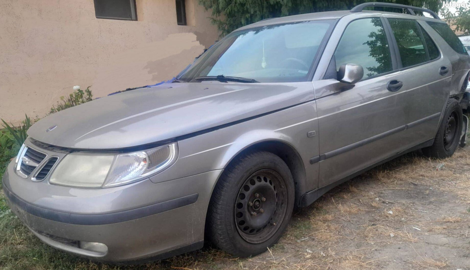 Saab 9-5 kombi 2.2 Tid hátul sérülten alkatrésznek eladó