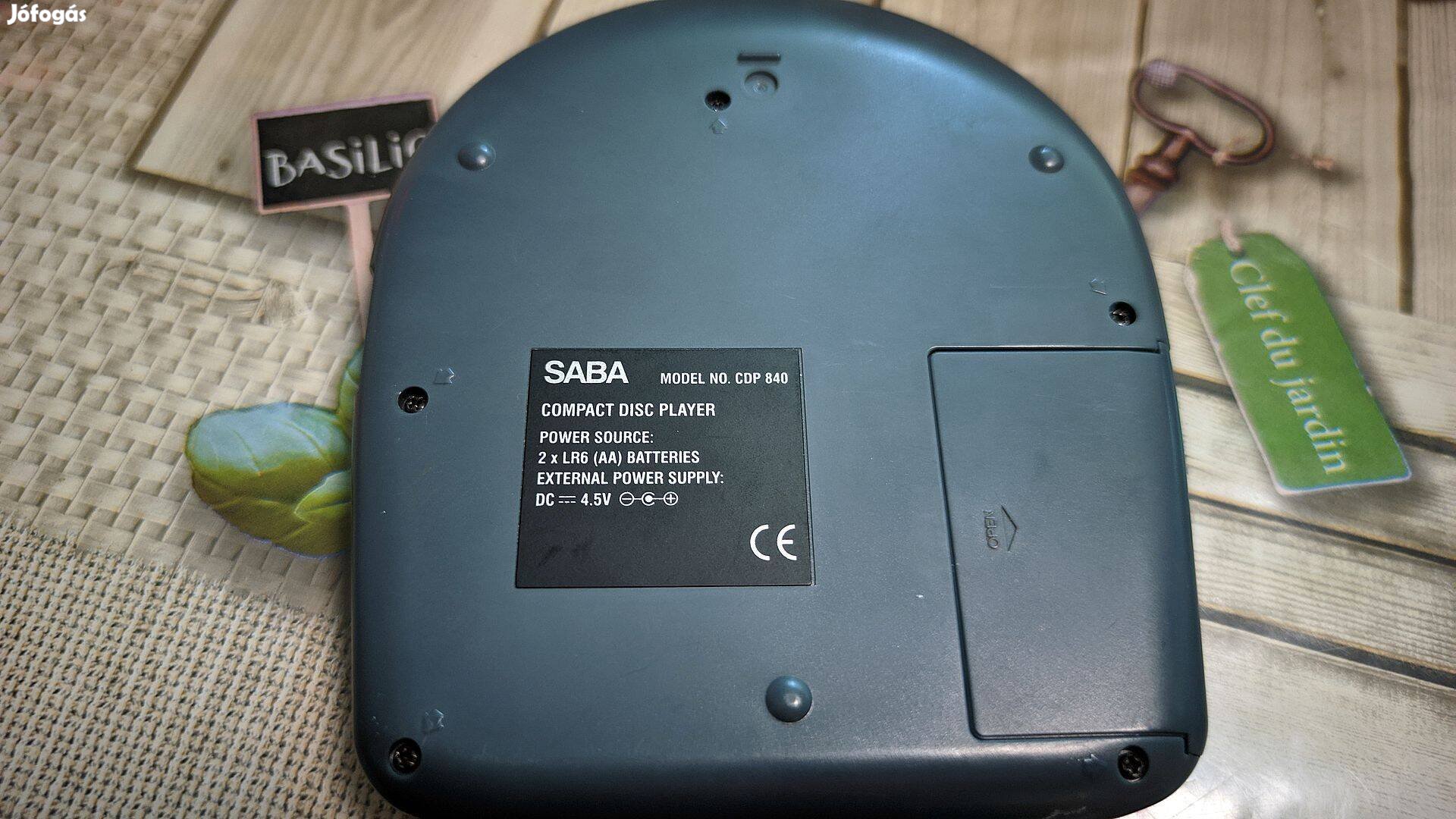 Saba CDP-840 discman hibás,keres de nem olvas.Füles van