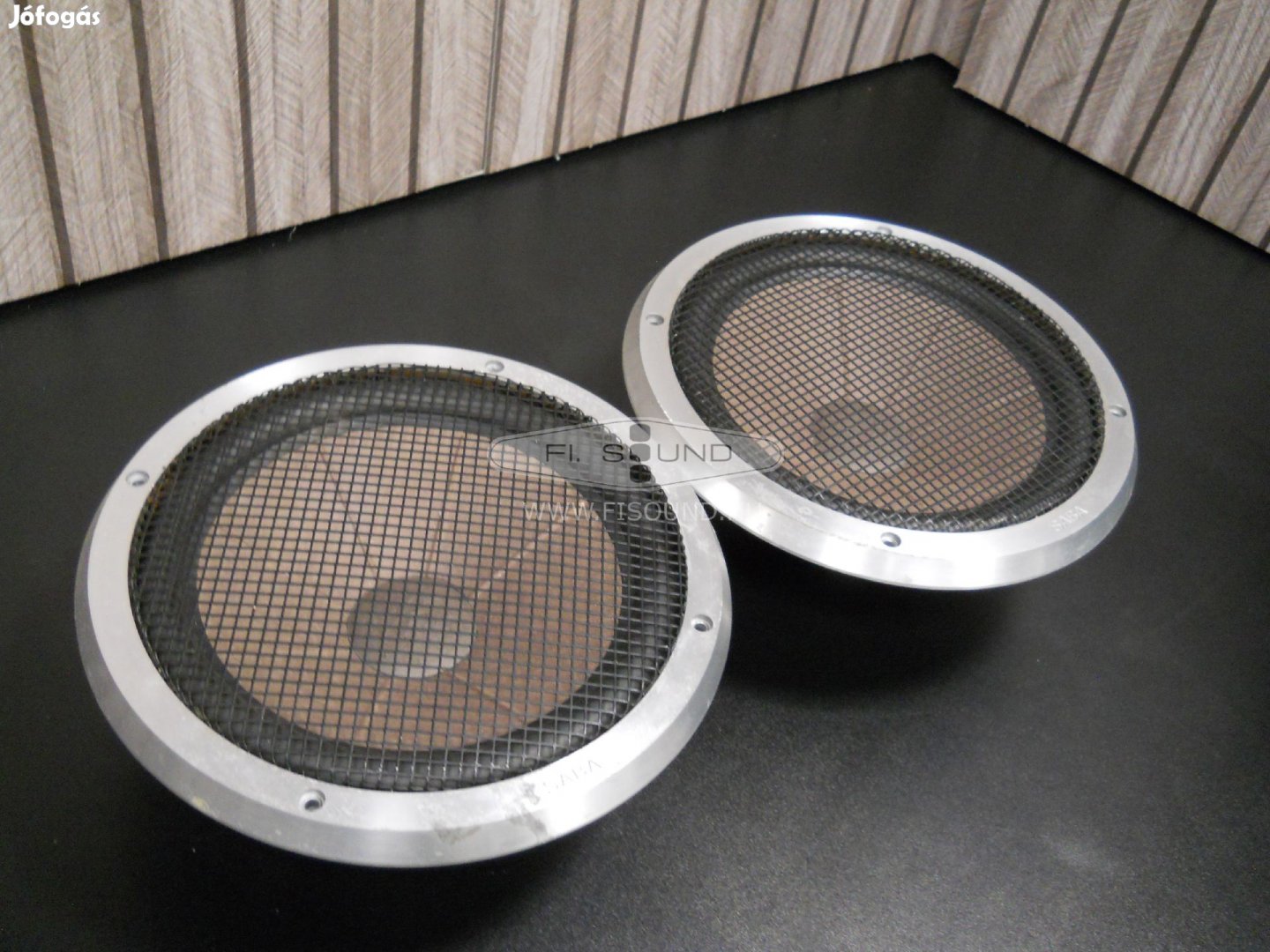 Saba Monitor 130 ,130W,4ohm,öntvénykosaras 25 cm-s