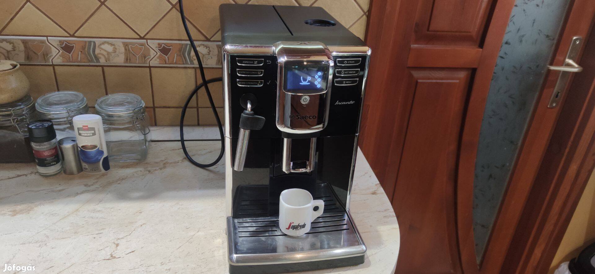 Saeco Incanto HD8911 felújított automata kávégép kiszállítással