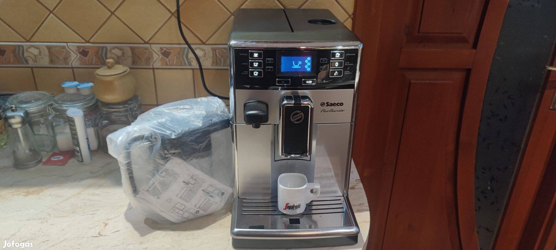 Saeco Picobaristo SM3054 cappuccino-s felújított automata kávégép gara