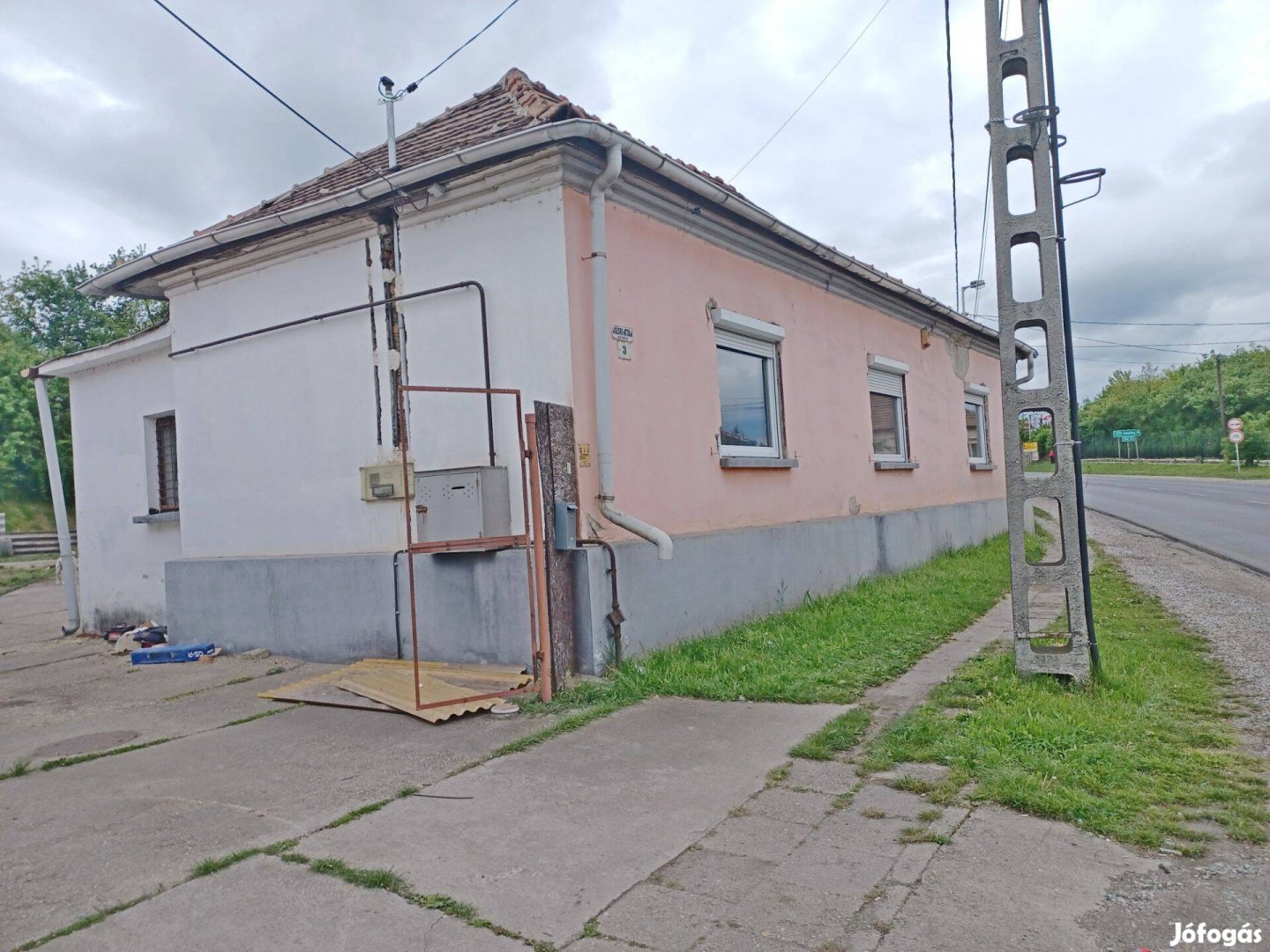 Sajószentpéteren remek áron, 2 szobás családi ház Eladó!