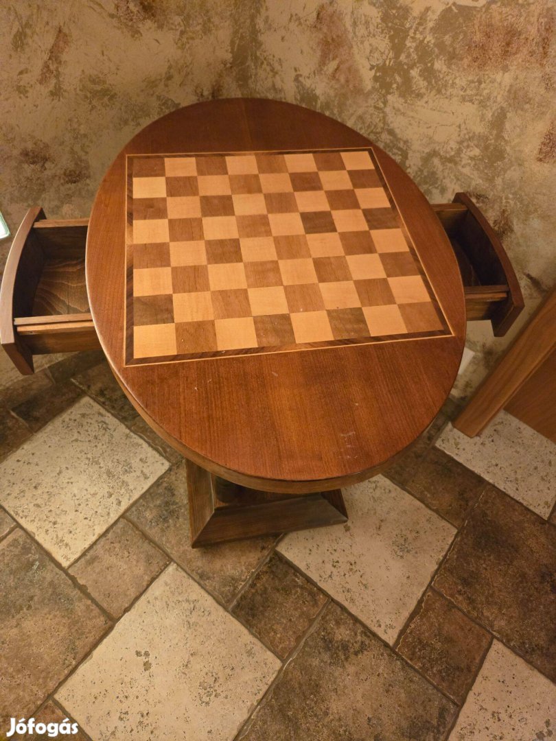 Sakkasztal ovális