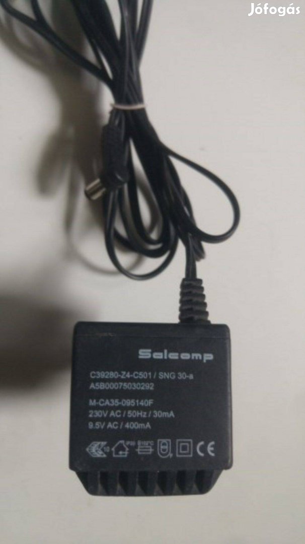 Salcomp adapter AC 9, 5V / 400mA a képeken látható működő állapotban