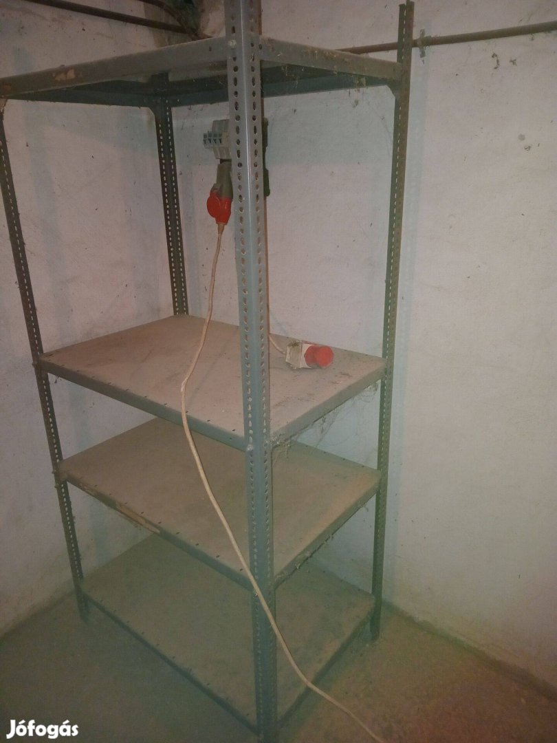 Salgó polc és állványok eladók