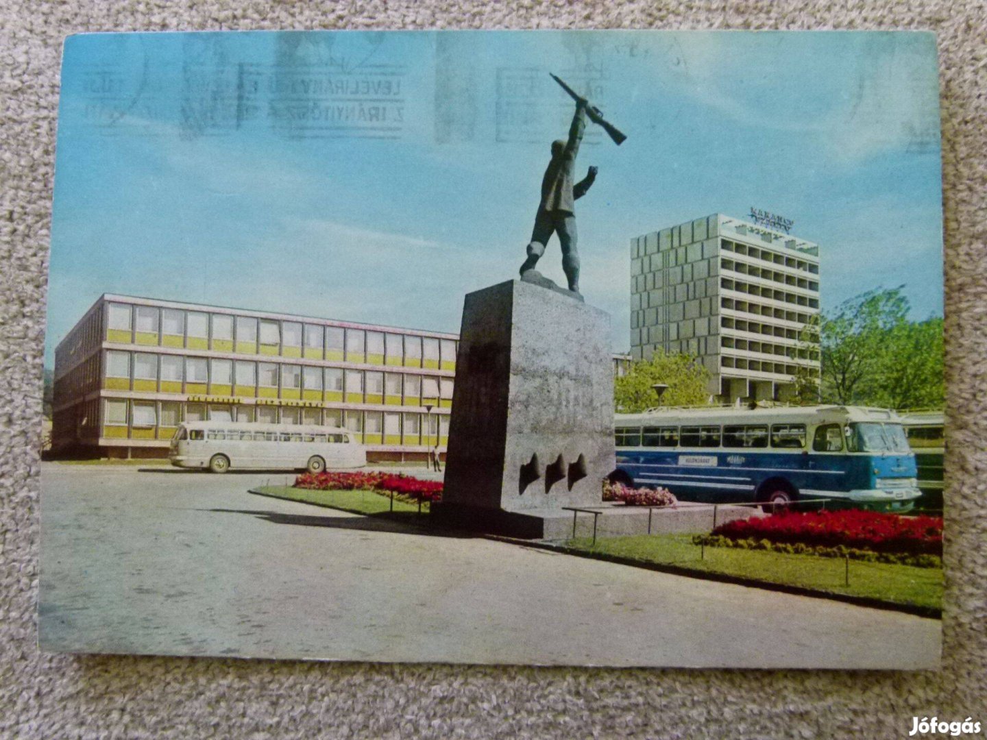 Salgótarján, Tanácsköztársaság tér és emlékmű