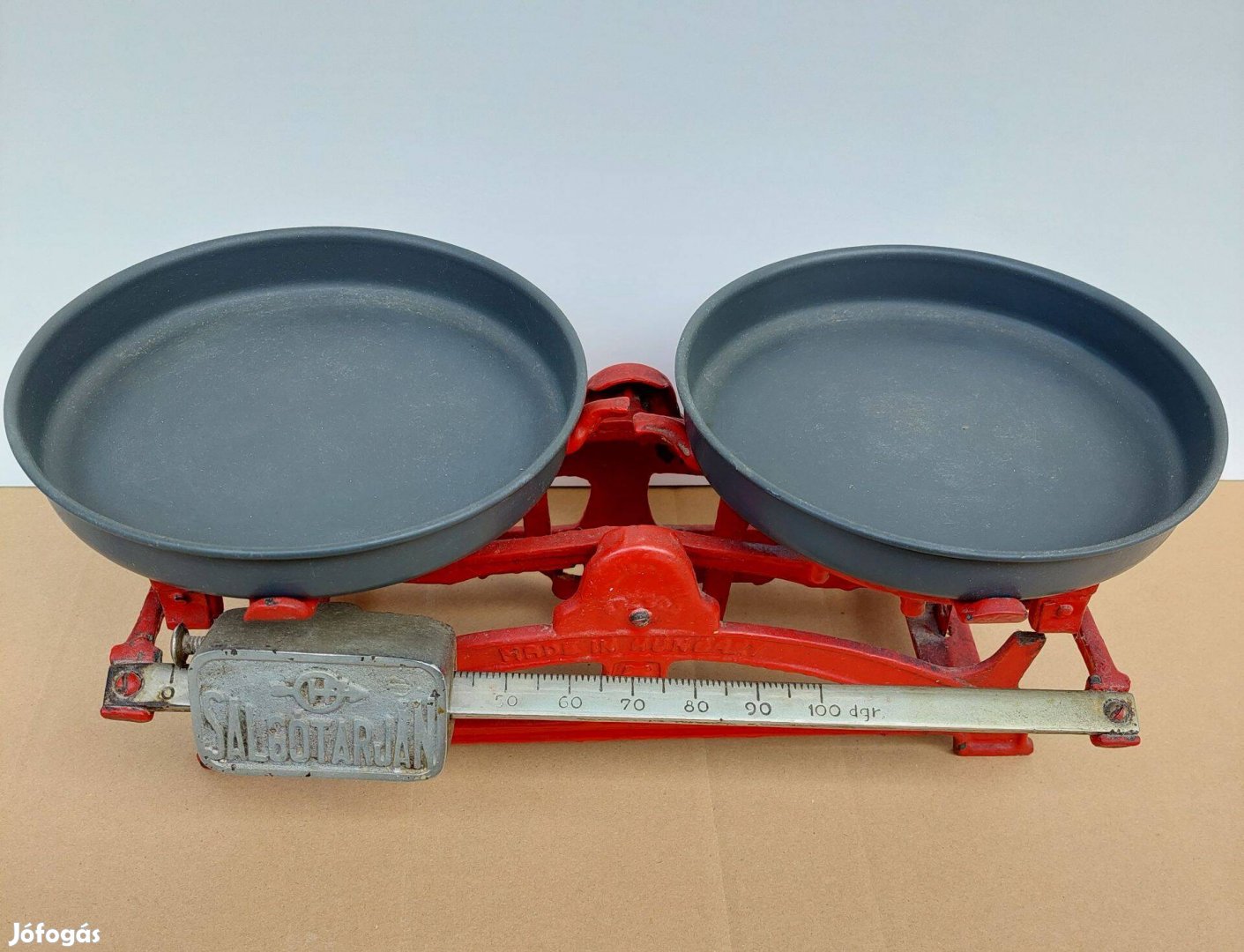 Salgótarján tolósúlyos öntöttvas mérleg