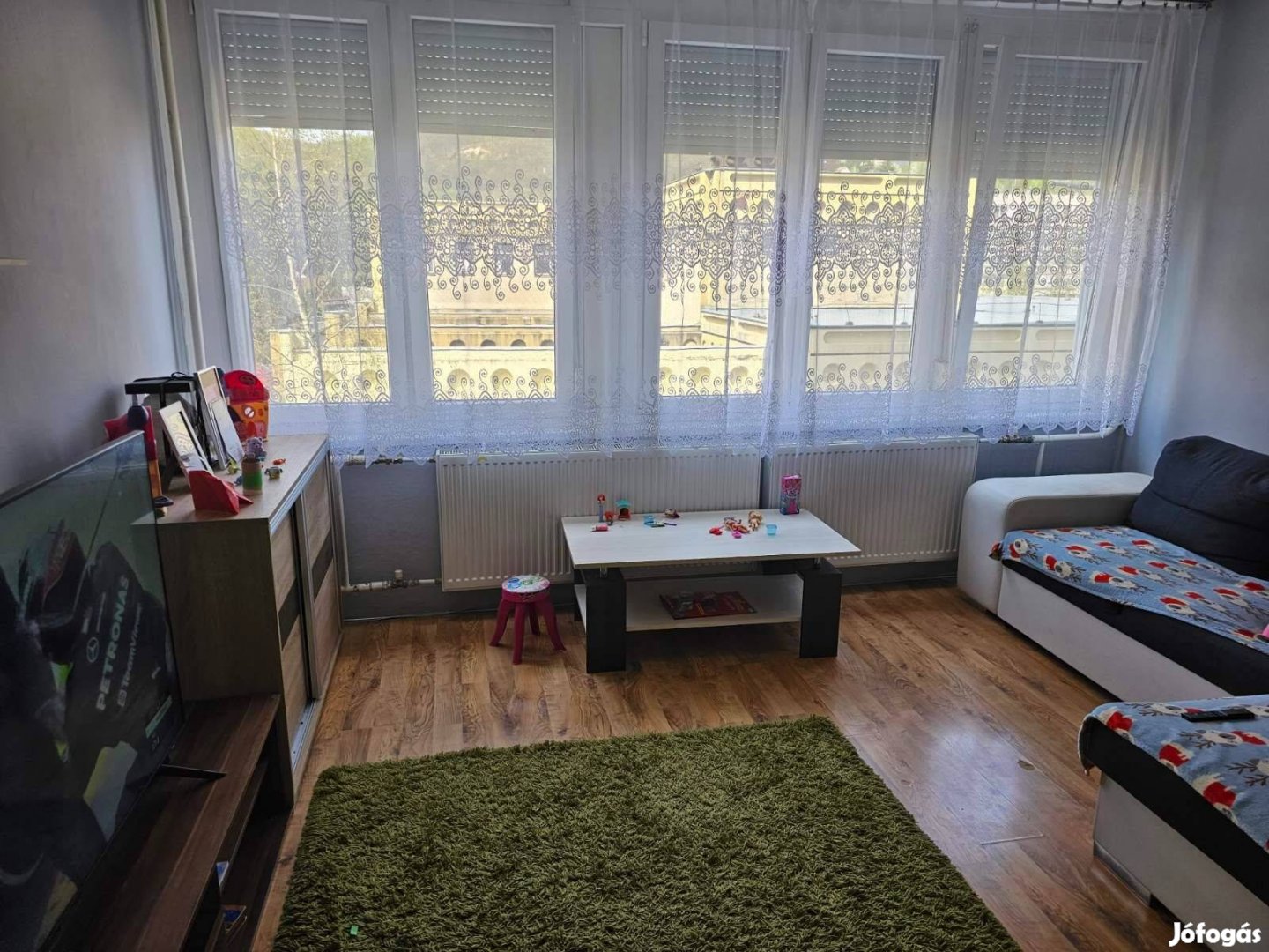 Salgótarjánban, Beszterce lakótelepen két szobás lakás eladó