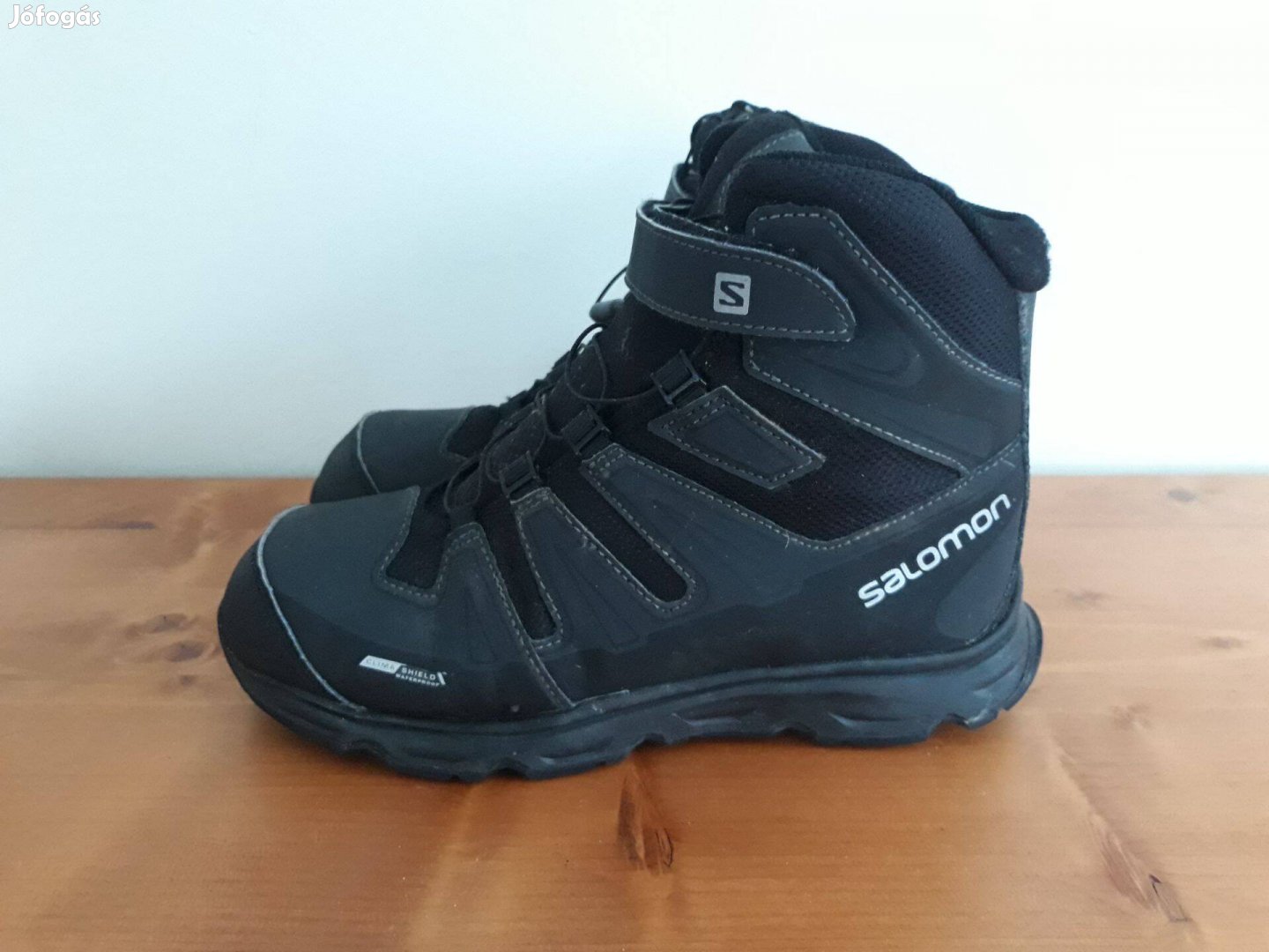 Salomon Synapse cipő 37-es 37 bakancs vízálló