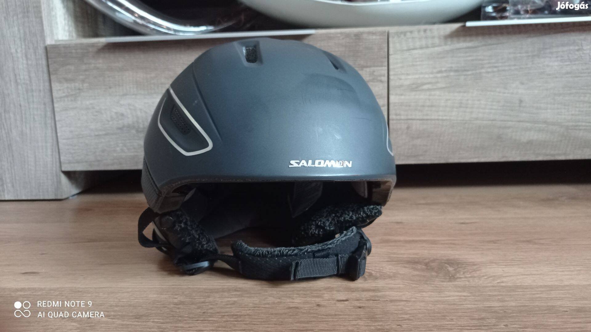 Salomon sísisak 60-61cm. XL