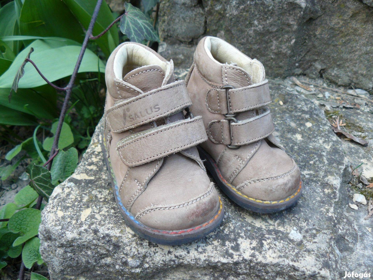 Salus 18-as barna unisex bőr cipő