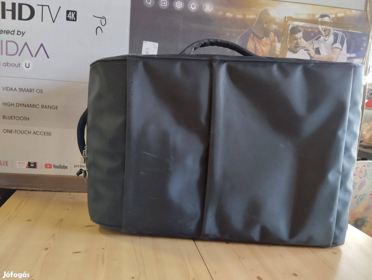 Samsonite 75x50x29 cm-es gurulós húzókaros bőrönd