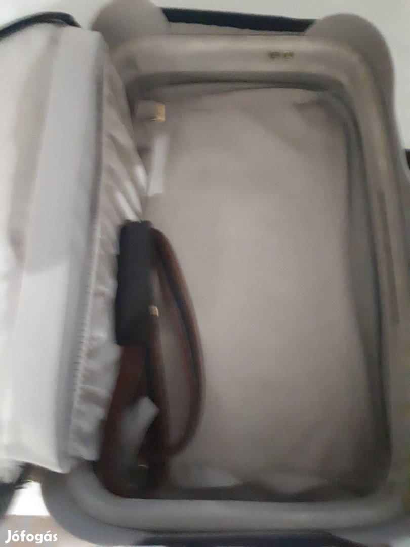 Samsonite bőrönd 