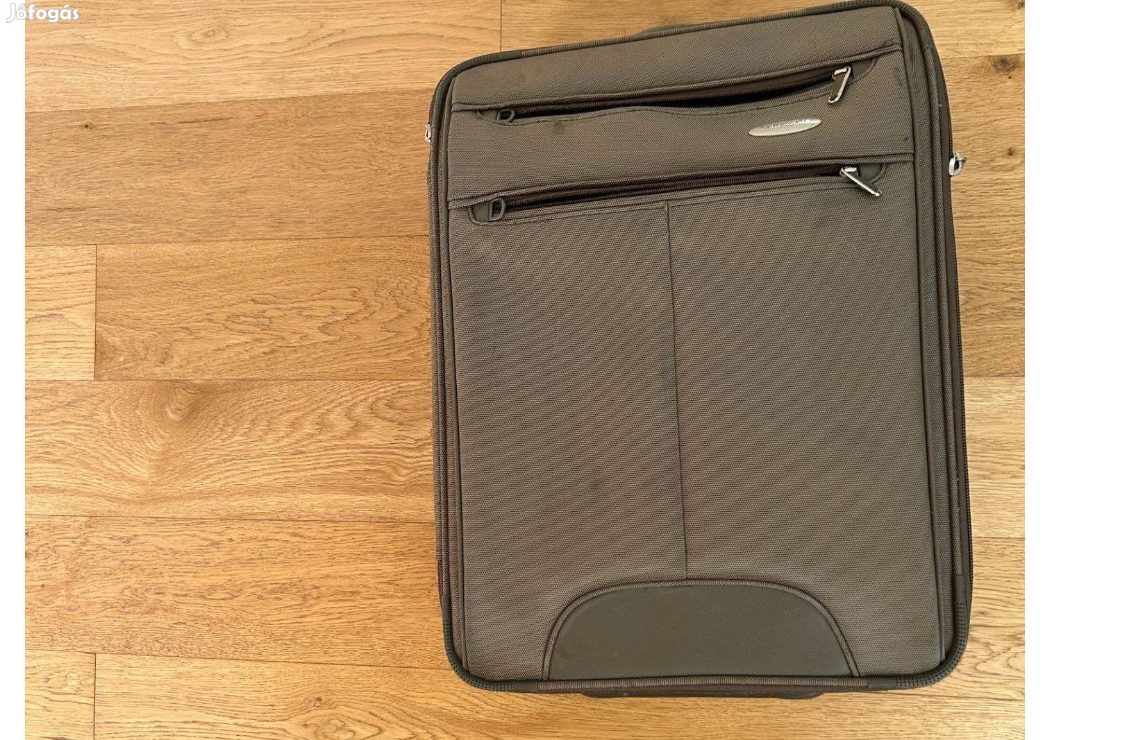 Samsonite fedélzeti bőrönd 55L Base