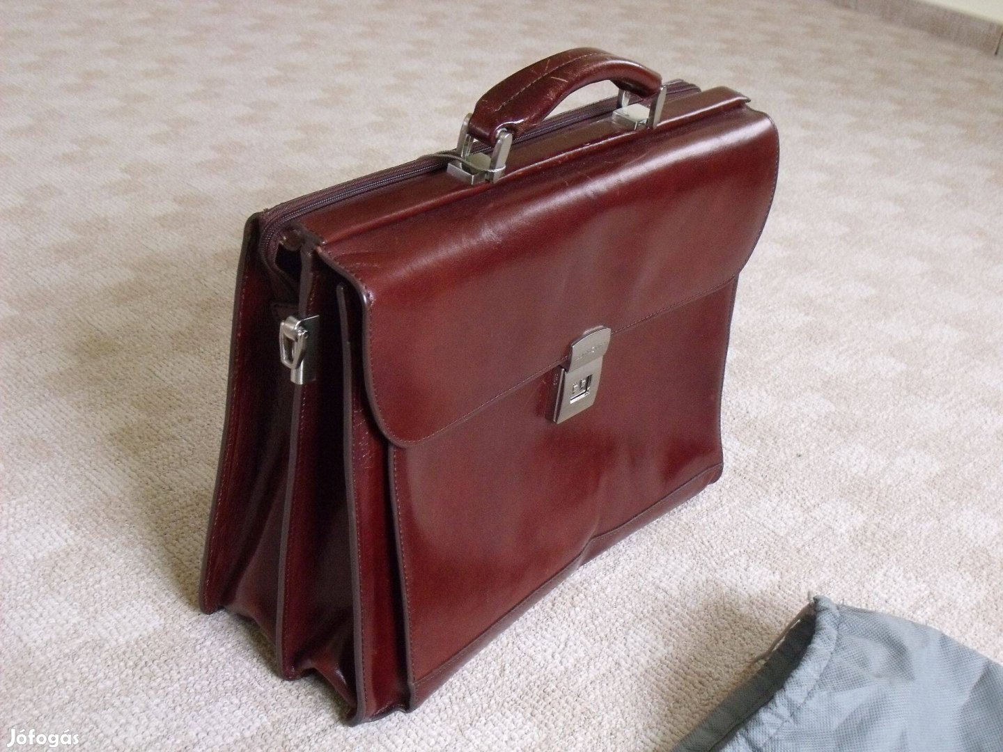 Samsonite férfi bőr táska. Újan, gyári csomagolásban