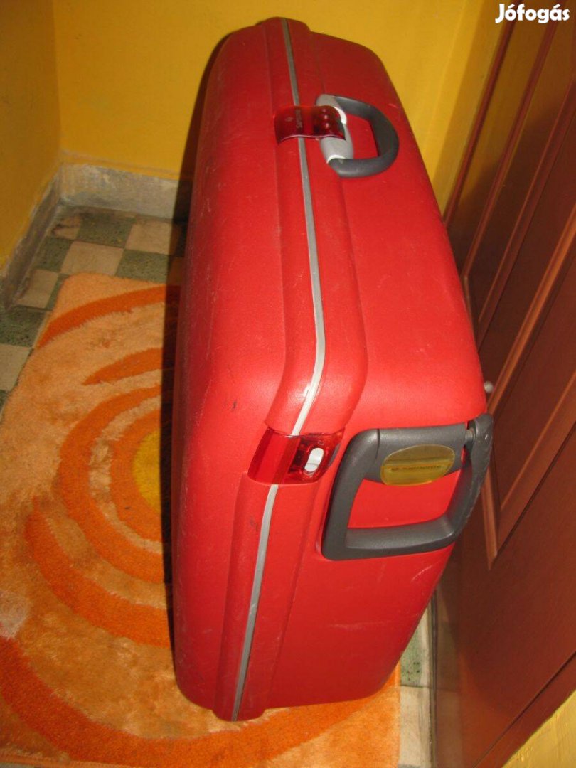 Samsonite guruló bőrönd, 75x58x26, bombabiztos, 3 ponton zár 2görgő
