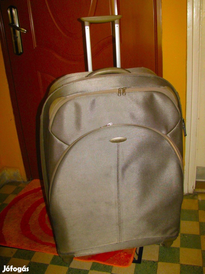 Samsonite guruló bőrönd, XXL, 4 görgő 85x37x32, vízálló arany