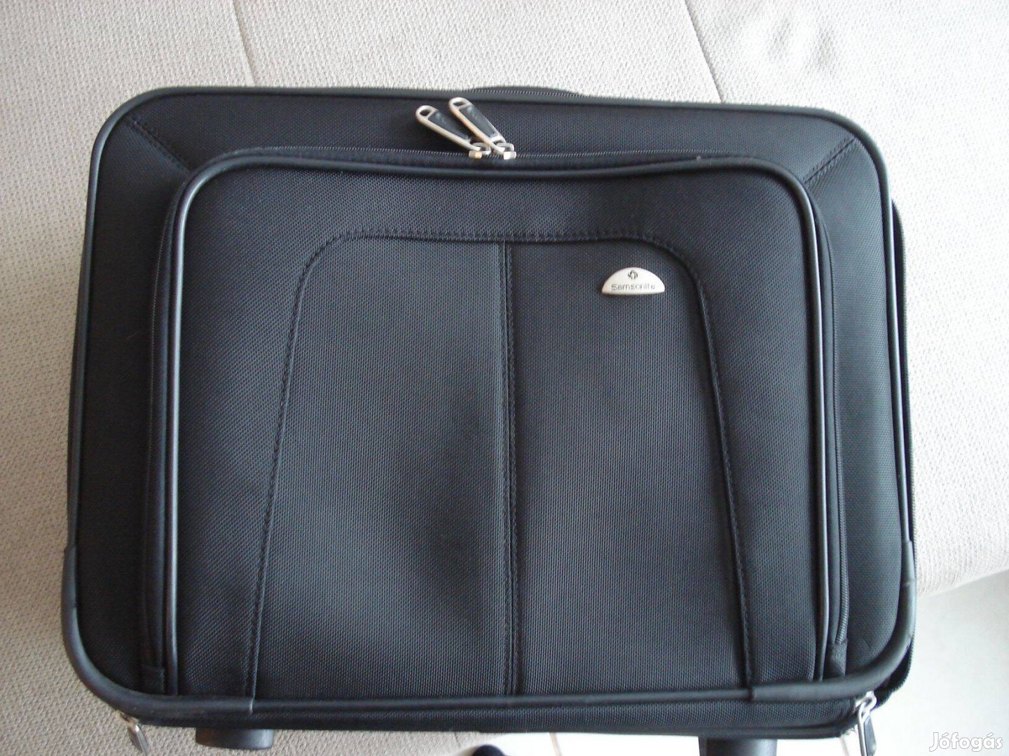 Samsonite gurulós bőrönd