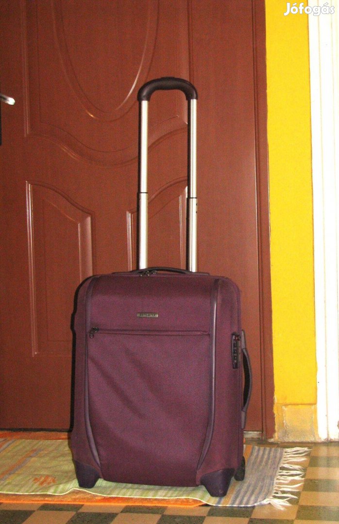 Samsonite gurulós bőrönd, 52x41x20, számzár, repülőre is kemény,